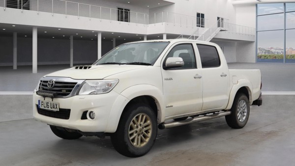 TOYOTA Hilux